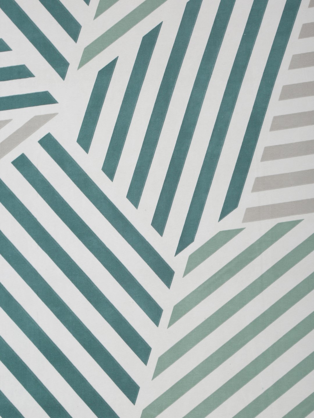 Green Geometric 300 TC Cotton Blend Fitted Double Bedsheet with 2 Pillow Covers