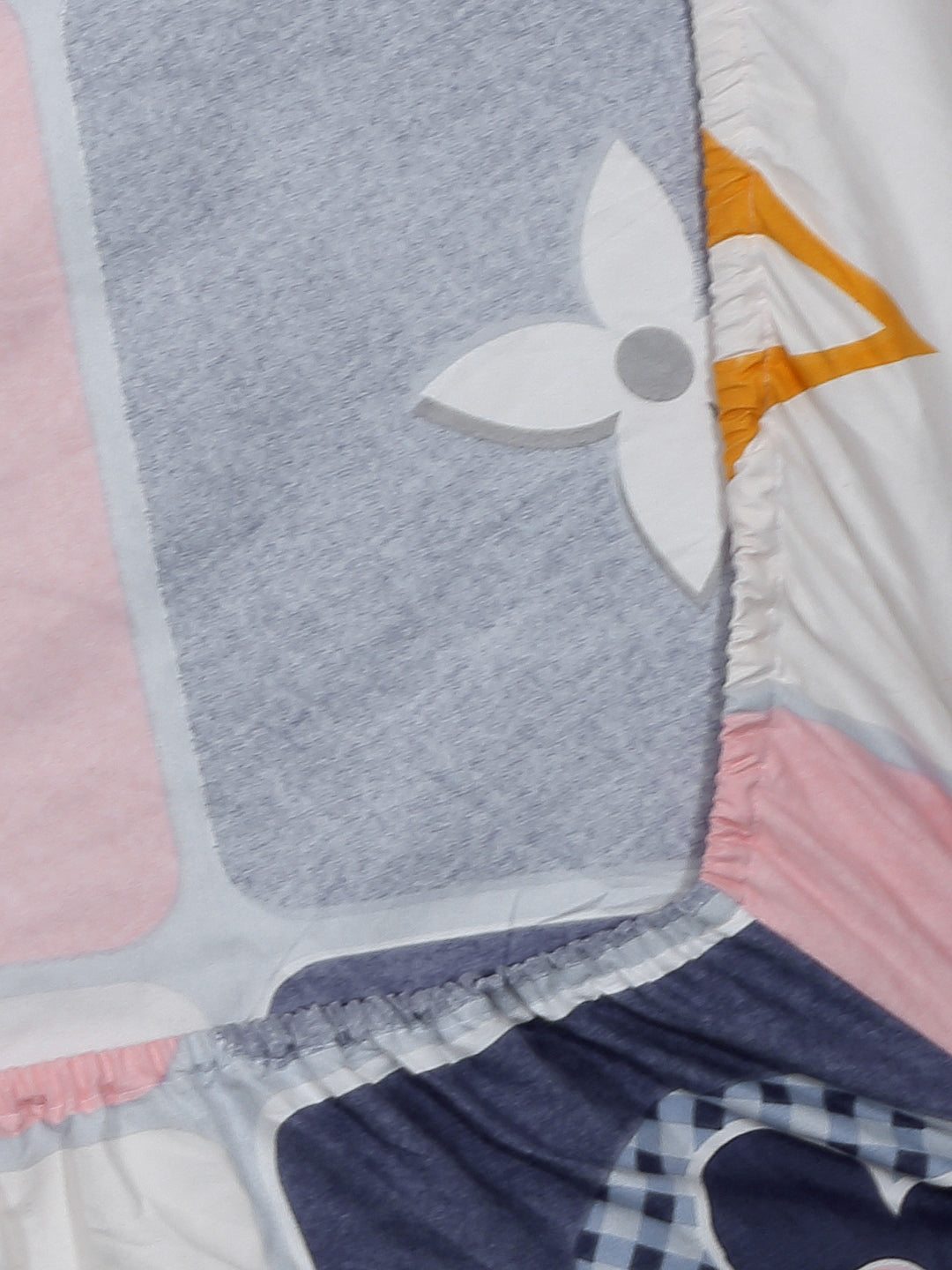 Klotthe Multi Geometric 300 TC Cotton Blend Elasticated Double Bedsheet with 2 Pillow Covers