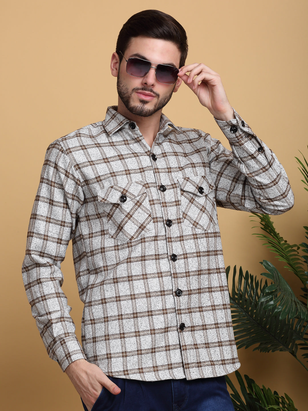 Klotthe Men White Checked Spread Collar Woolen Casual Shirt