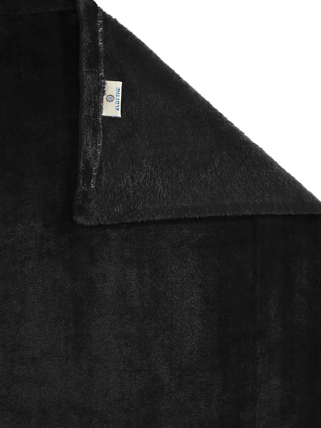 Klotthe Black Solid Woolen Double Bed Sheet with 2 Pillow Covers