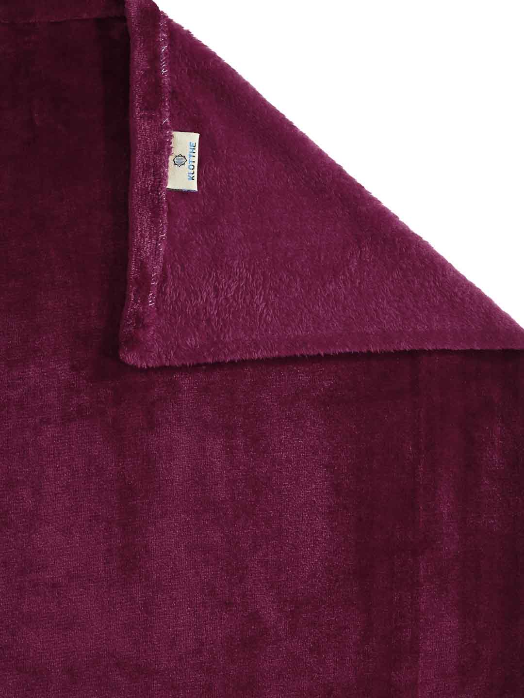 Klotthe Maroon Solid Woolen Double Bed Sheet with 2 Pillow Covers