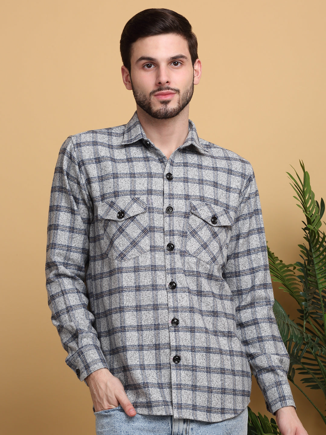 Klotthe Men Grey Checked Spread Collar Woolen Casual Shirt