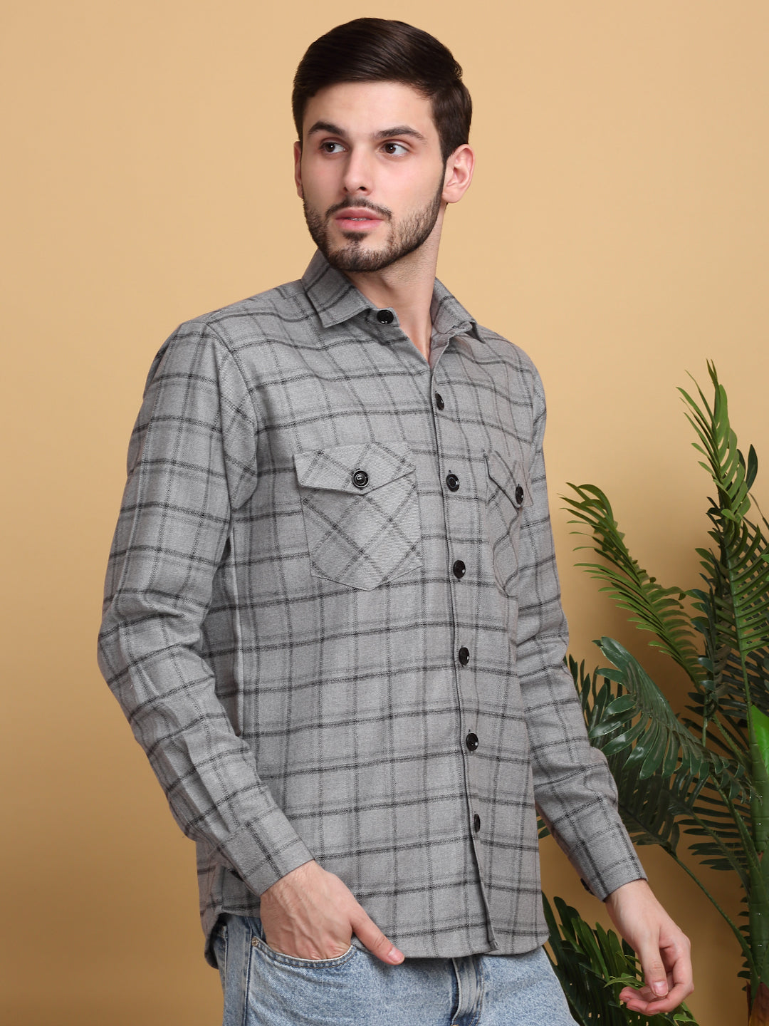 Klotthe Men Grey Checked Spread Collar Woolen Casual Shirt
