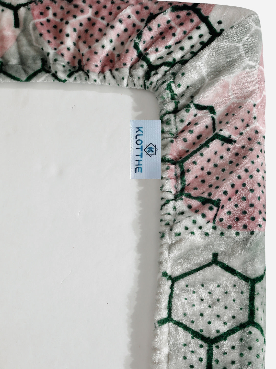 Klotthe Multicolor Geometric Woolen Fitted Single Bed Sheet with Pillow Cover