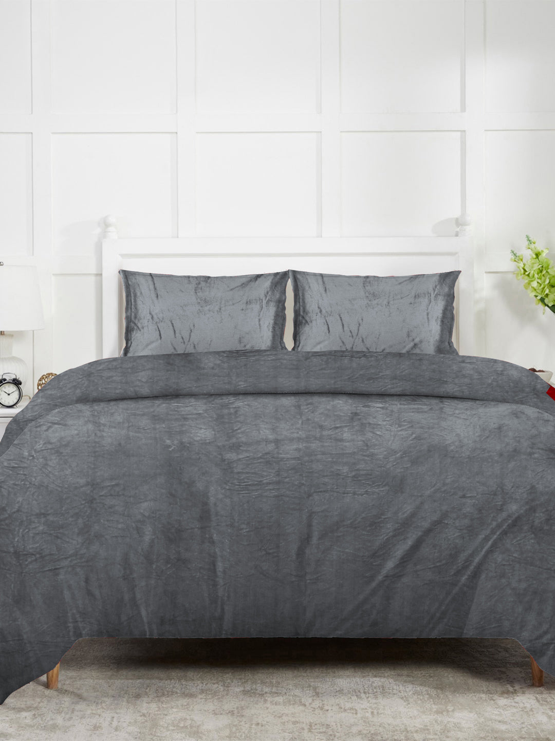 Klotthe Grey Solid Woolen Mild Winter Double King Bedding Set