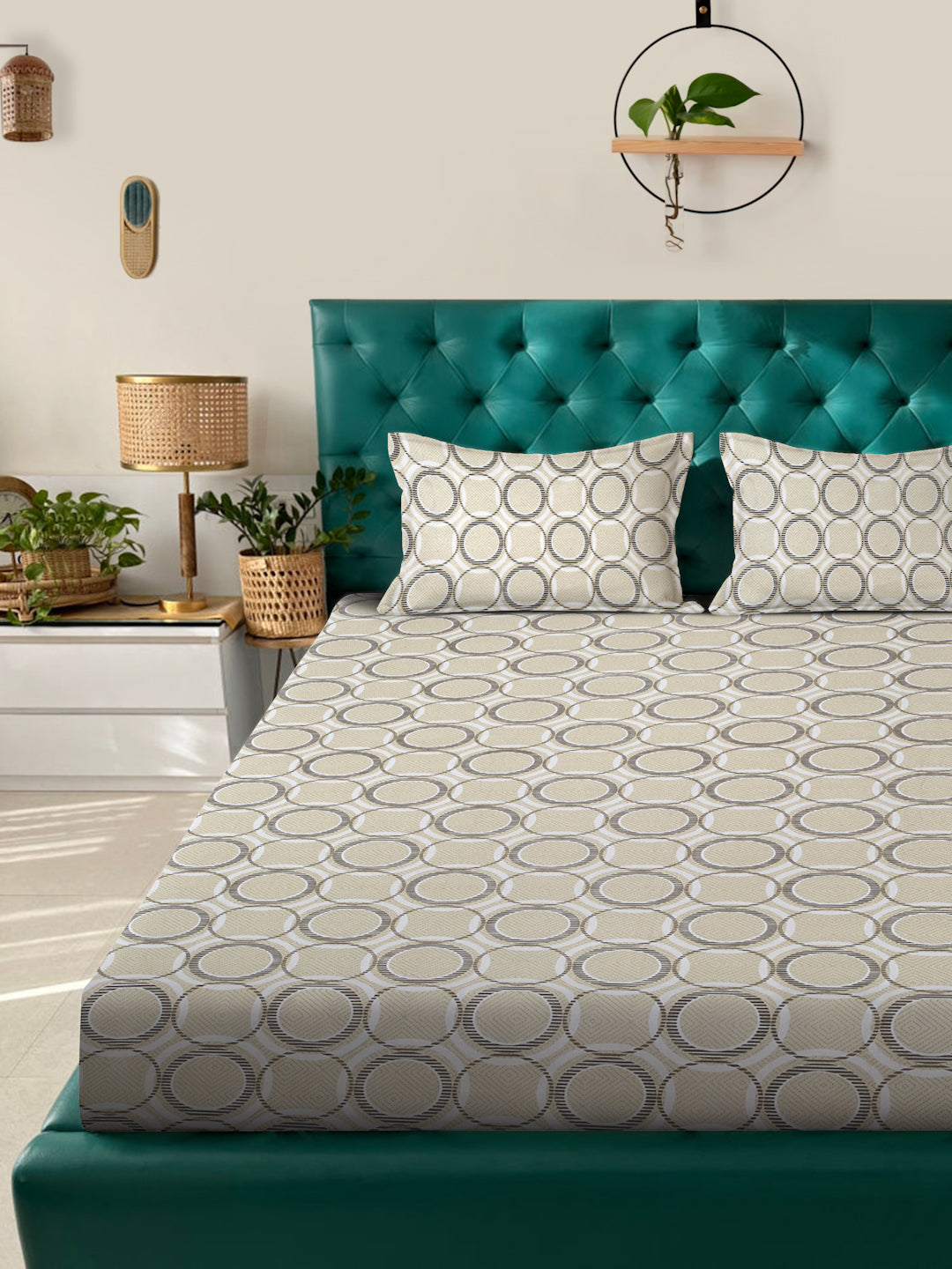 Klotthe Cream Geometric 400 TC Pure Cotton Fitted Double Bedsheet with 2 Pillow Covers