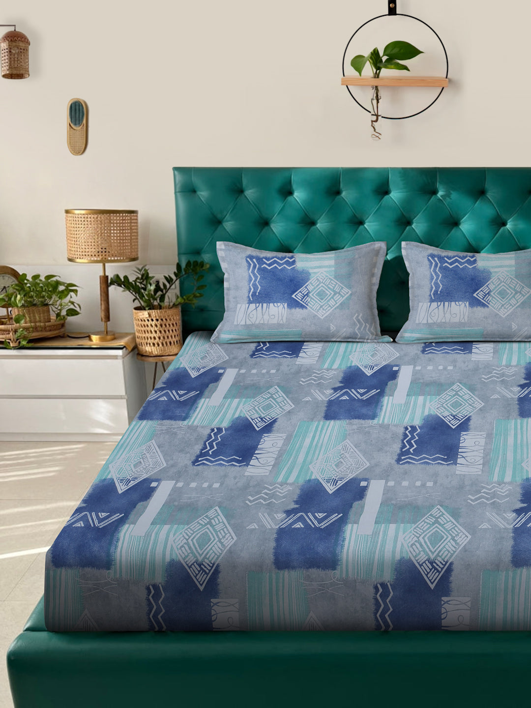 Klotthe Blue Geometric 400 TC Pure Cotton Double Bedsheet with 2 Pillow Covers