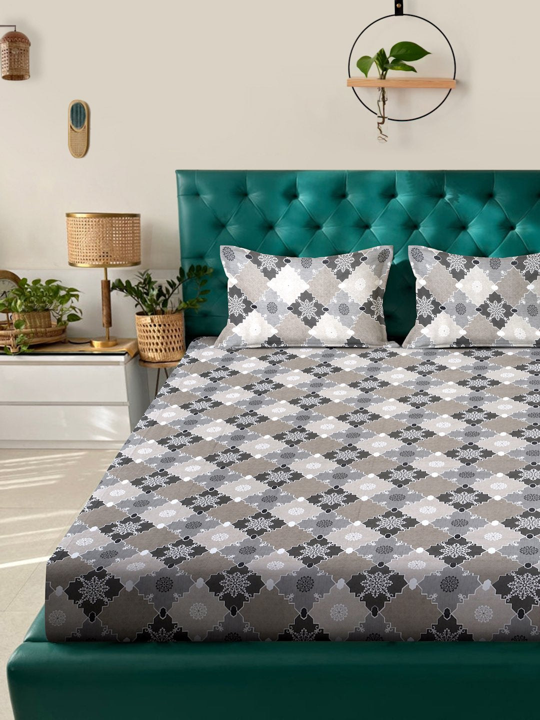 Grey Geometric 400 TC Pure Cotton Fitted Double Bedsheet with 2 Pillow Covers