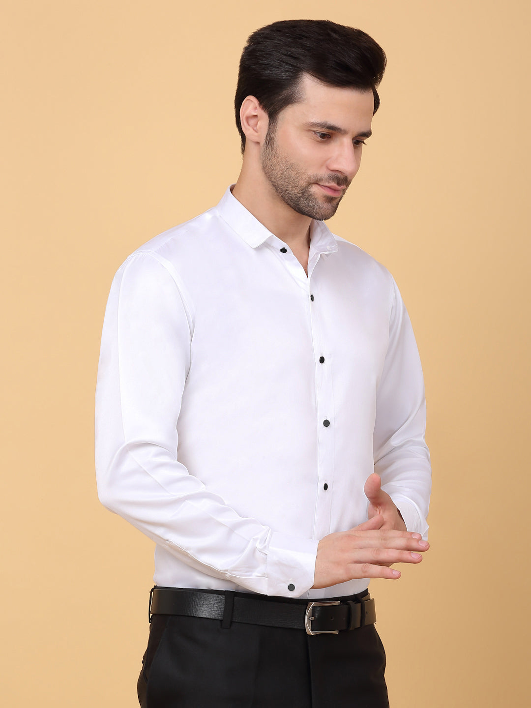 Klotthe Men White Solid Spread Collar Satin Formal Shirt