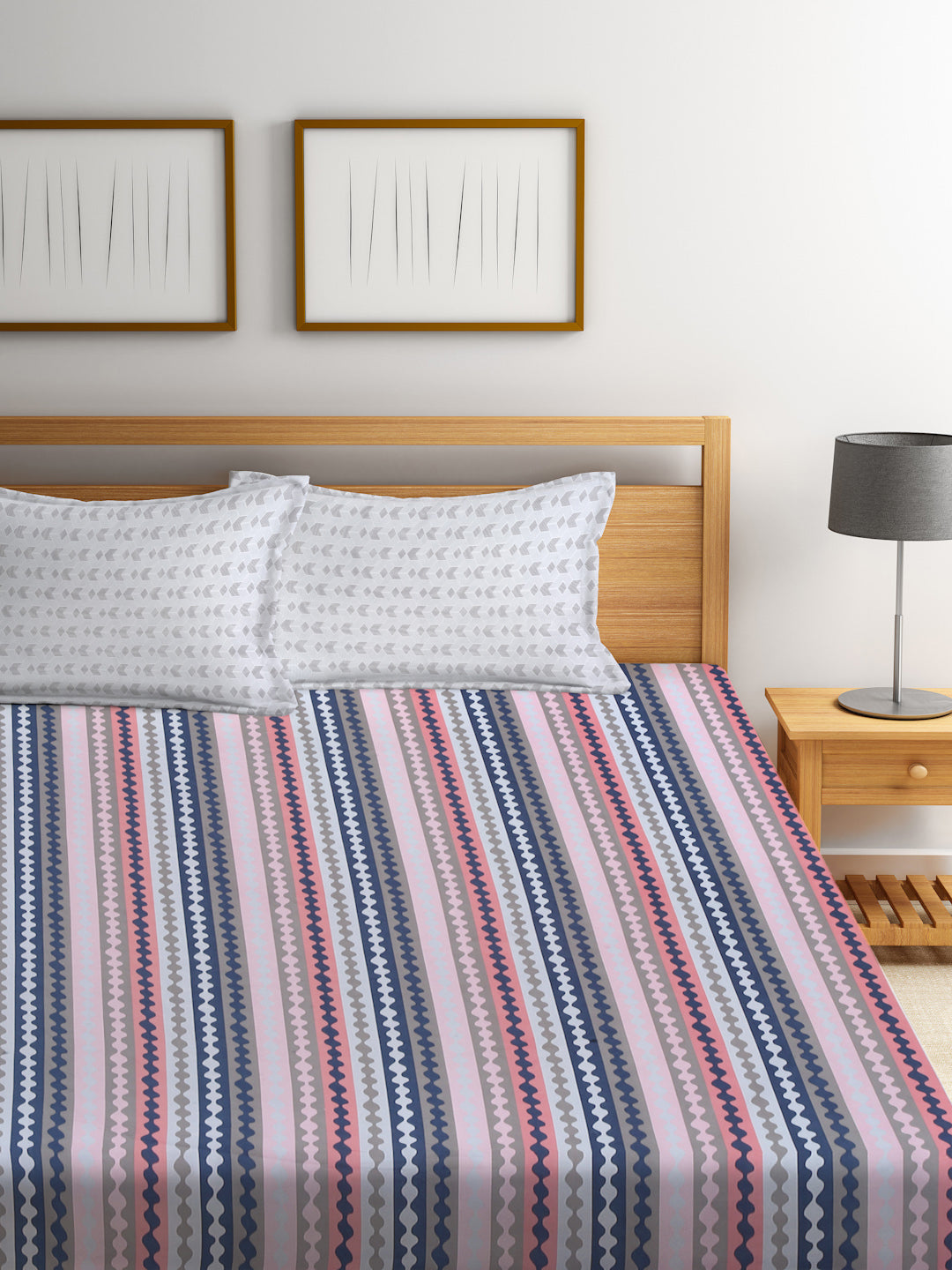 Klotthe Multicolor Abstract 300 TC Cotton Blend Fitted Double Bedsheet with 2 Pillow Covers