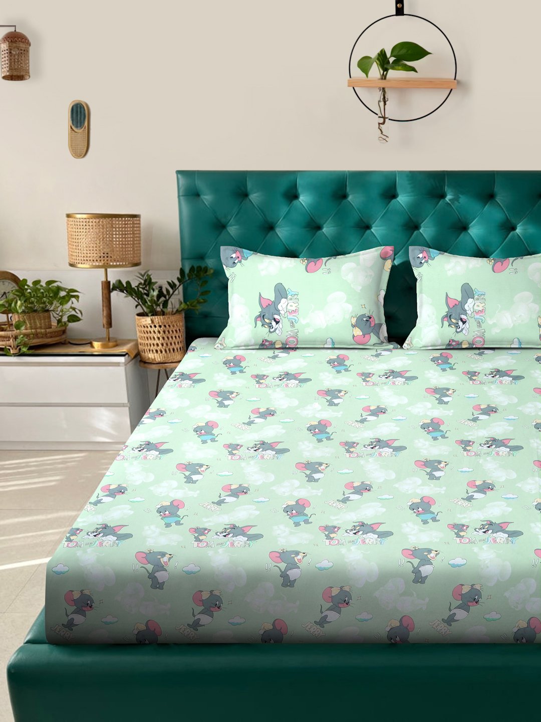 Green Cartoon Characters 400 TC Fitted Pure Cotton Double Bedsheet with 2 Pillow Covers