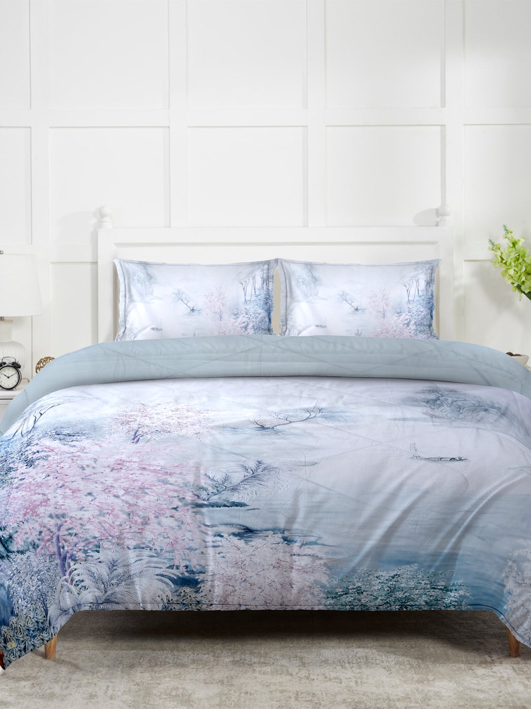 Klotthe Multicolor Floral Print Mild Winter Double King Bedding Set