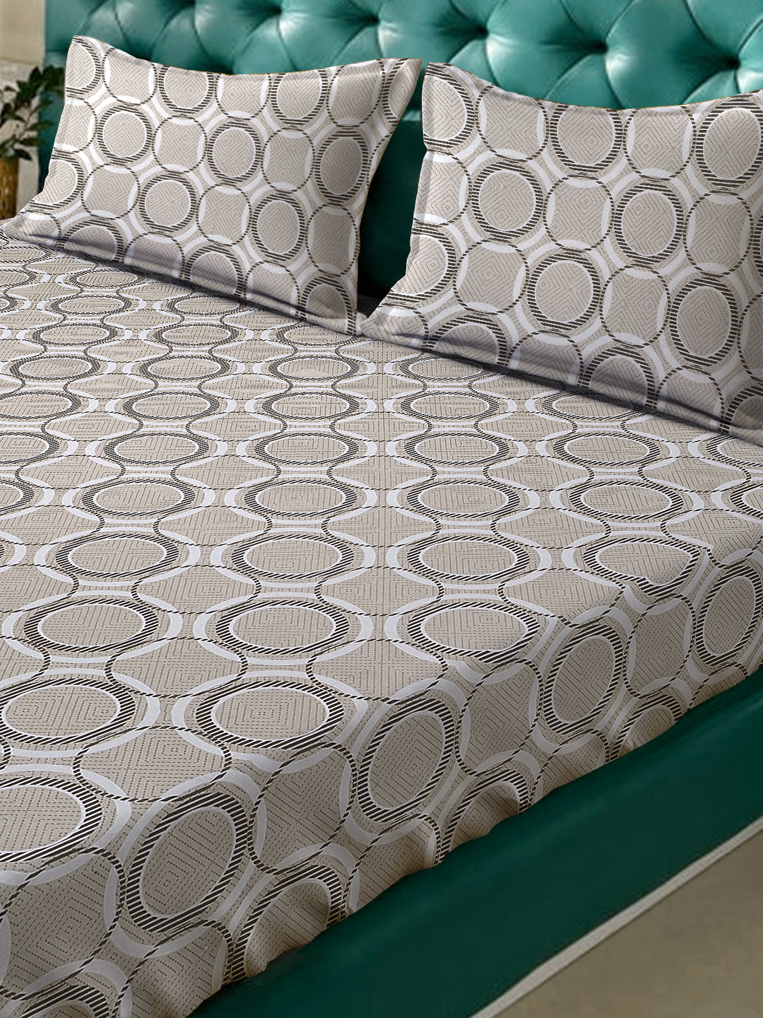 Klotthe Beige Geometric 400 TC Pure Cotton Fitted Double Bedsheet with 2 Pillow Covers