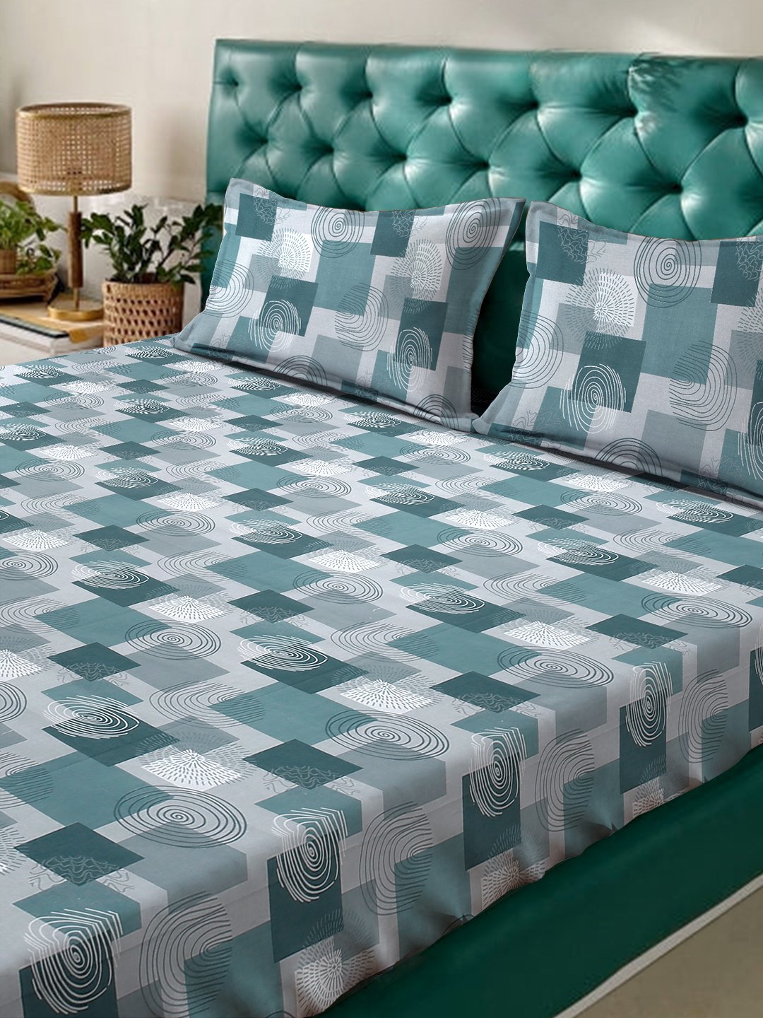 Green Geometric 400 TC Pure Cotton Fitted Double Bedsheet with 2 Pillow Covers