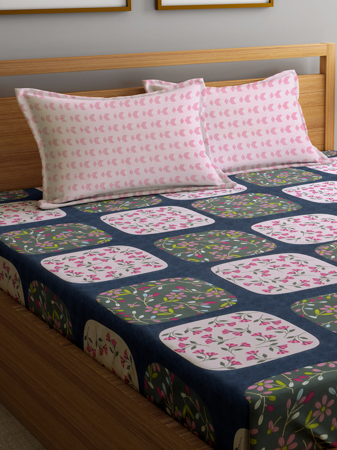 Klotthe Multicolor Floral 300 TC Cotton Blend Fitted Double Bedsheet with 2 Pillow Covers
