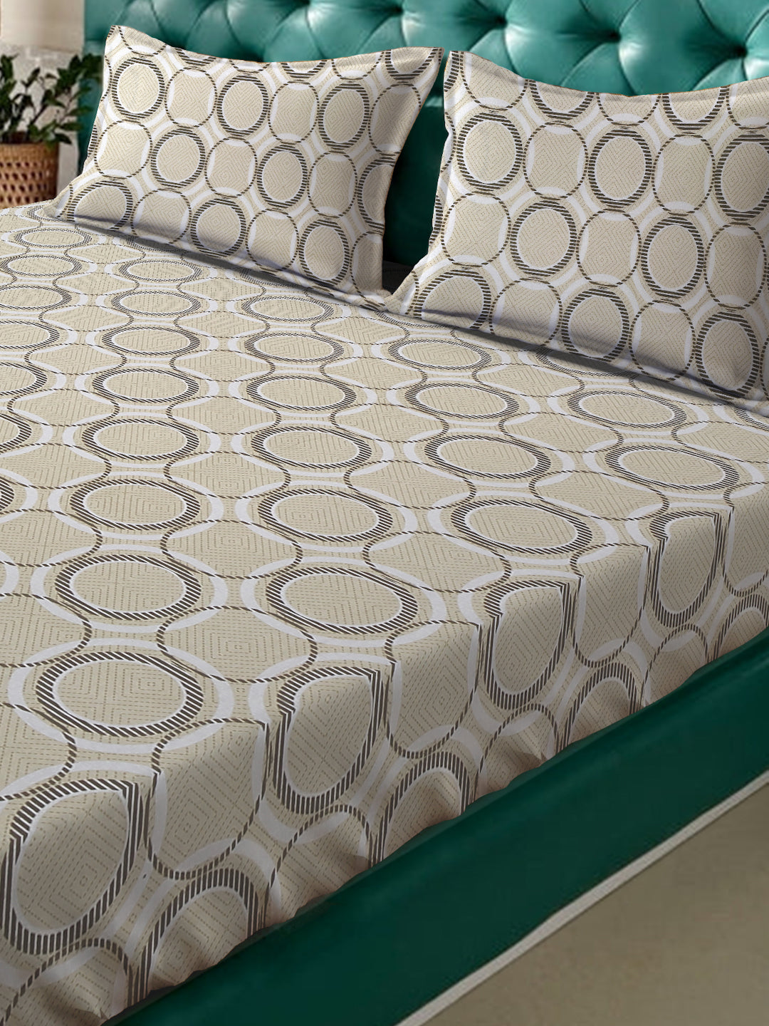 Klotthe Cream Geometric 400 TC Pure Cotton Fitted Double Bedsheet with 2 Pillow Covers