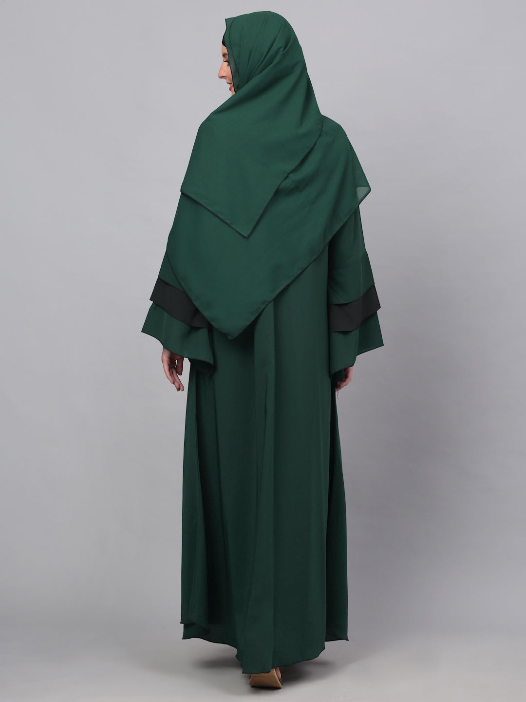 Klotthe Women Green Embellished Burqa With Scarves