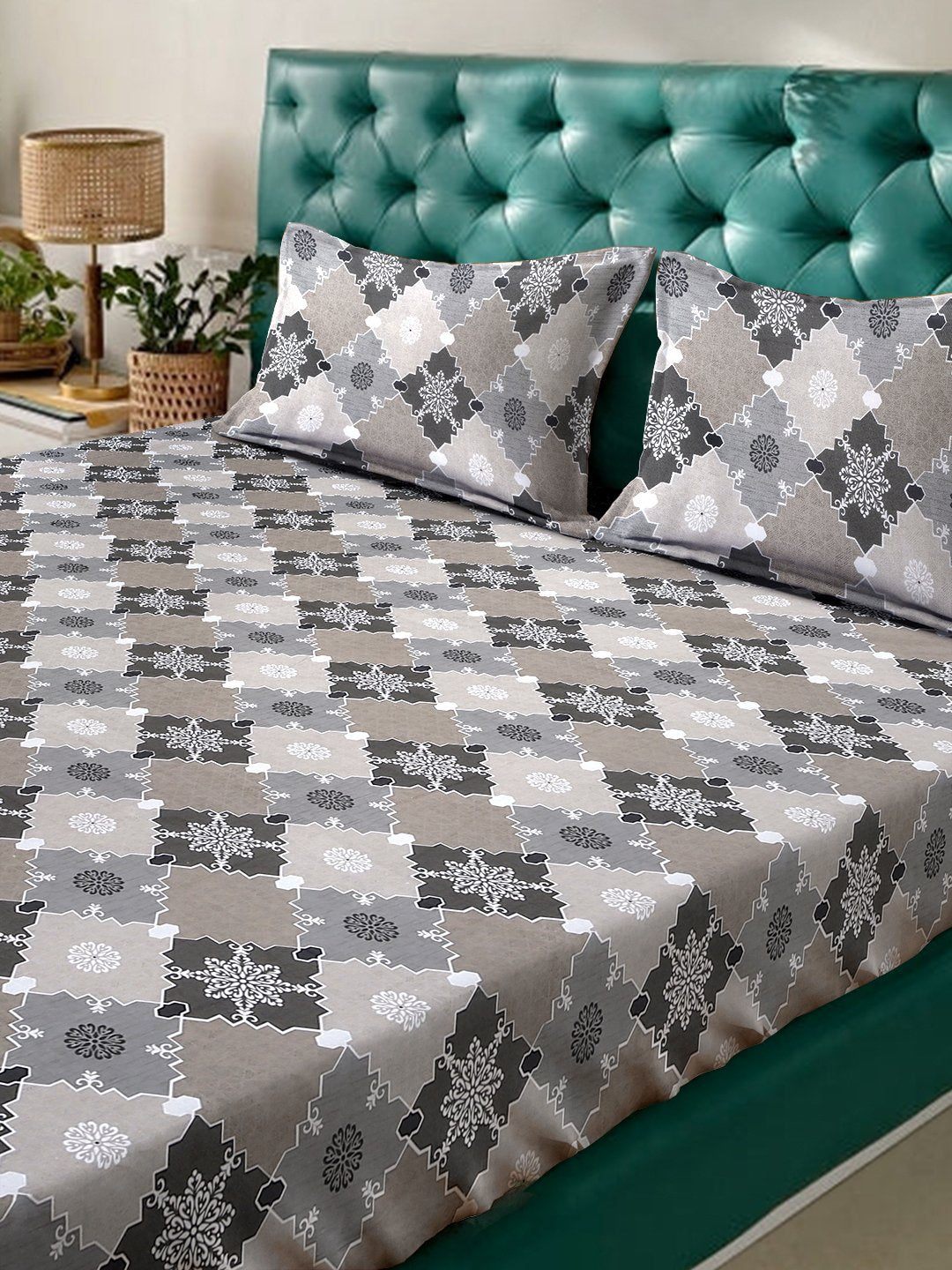 Grey Geometric 400 TC Pure Cotton Fitted Double Bedsheet with 2 Pillow Covers