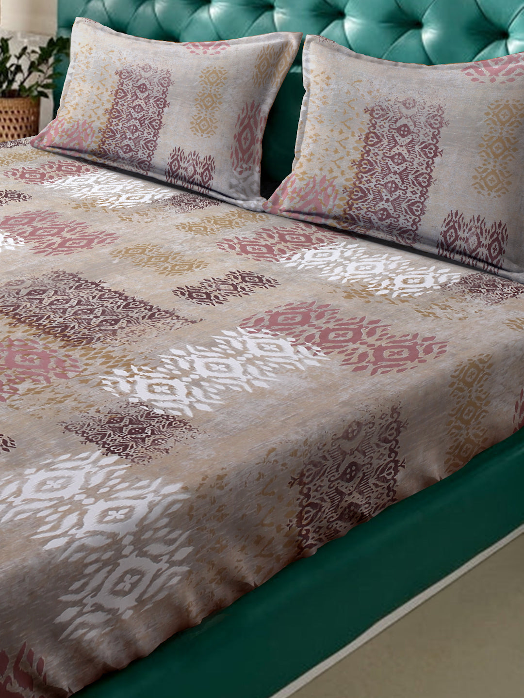 Klotthe Beige Geometric 400 TC Pure Cotton Double Bedsheet with 2 Pillow Covers