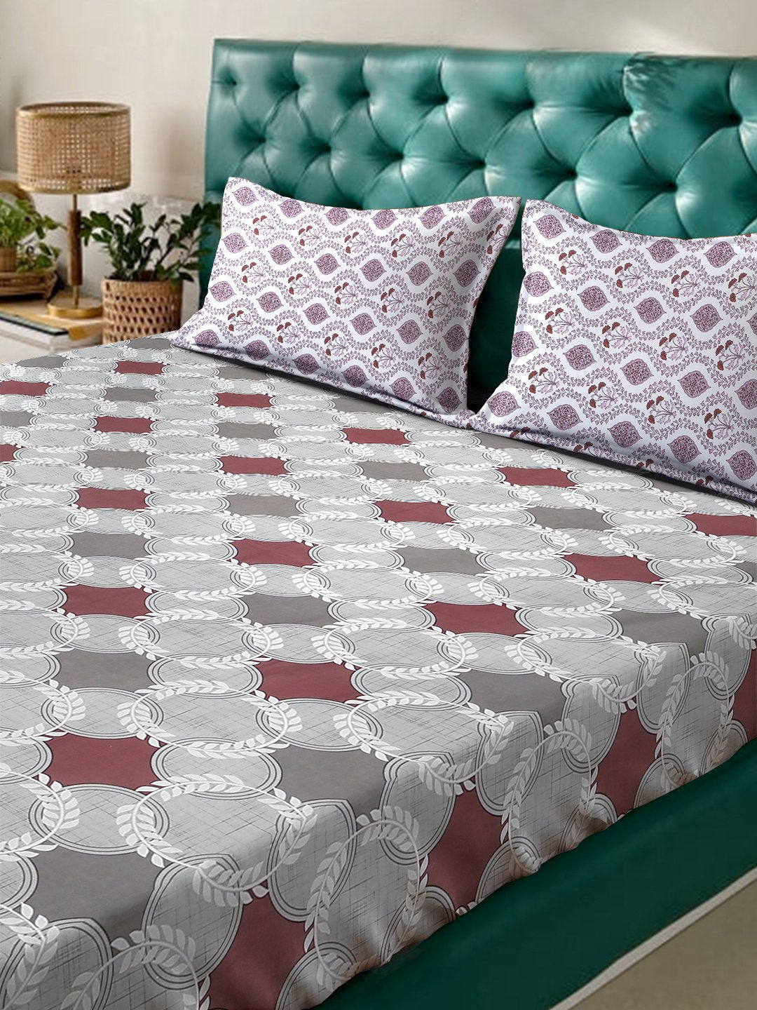 Grey Geometric 400 TC Pure Cotton Fitted Double Bedsheet with 2 Pillow Covers