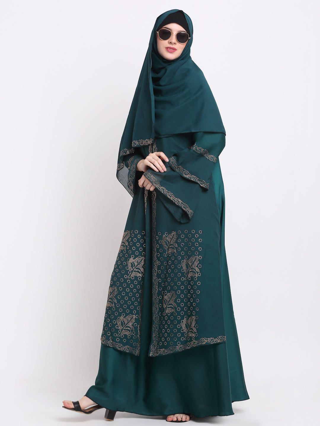 Klotthe Women Green Embellished Burqa With Scarves
