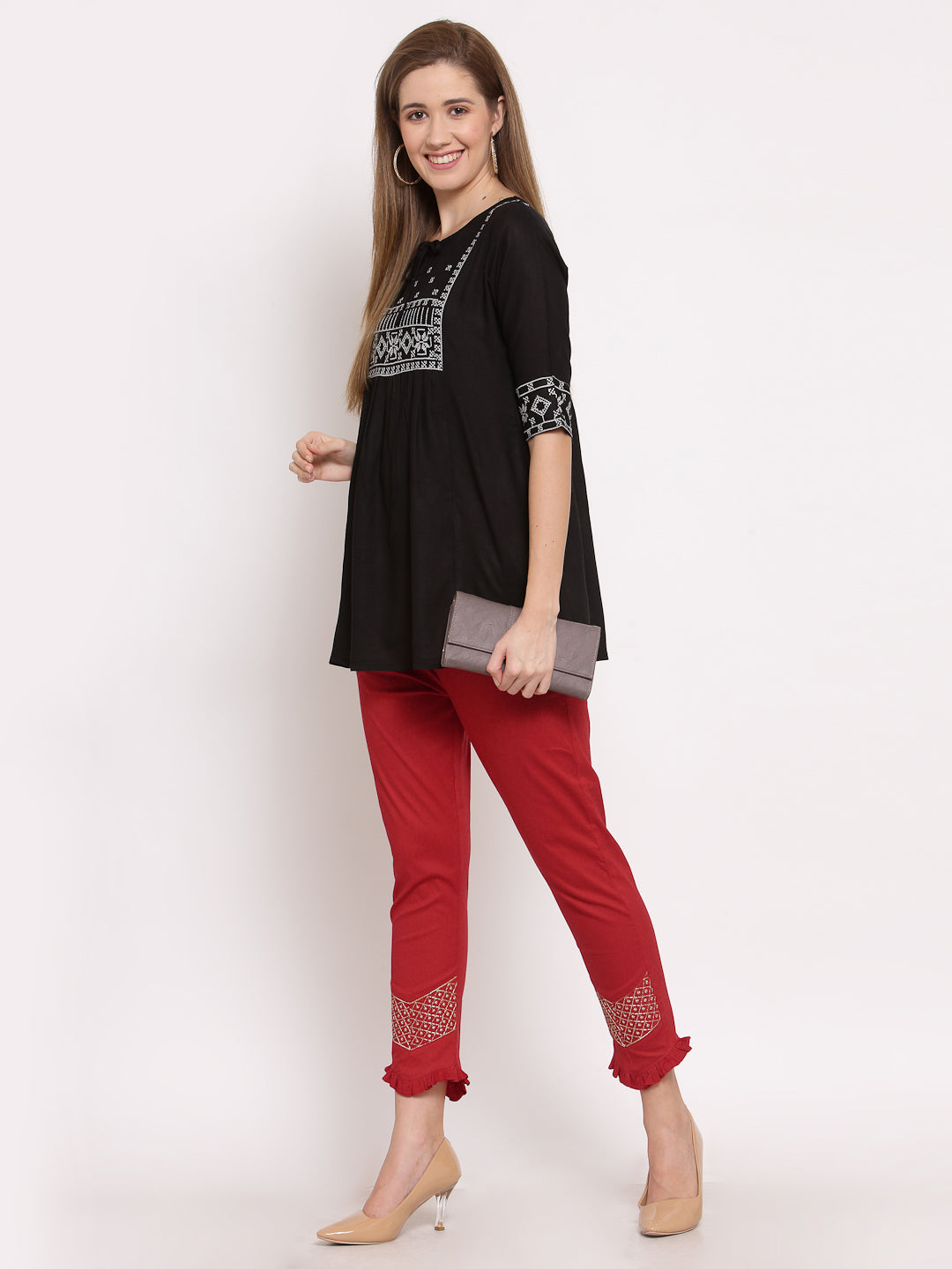 Klotthe Women Red Solid Slim Fit Trouser