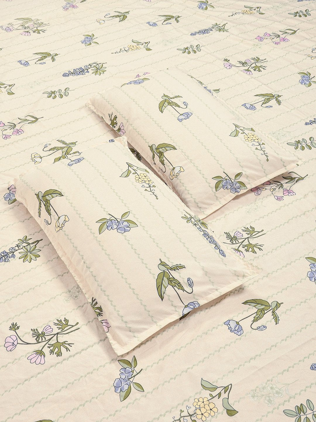 Cream Floral 300 TC Cotton Blend Fitted Double Bedsheet with 2 Pillow Covers