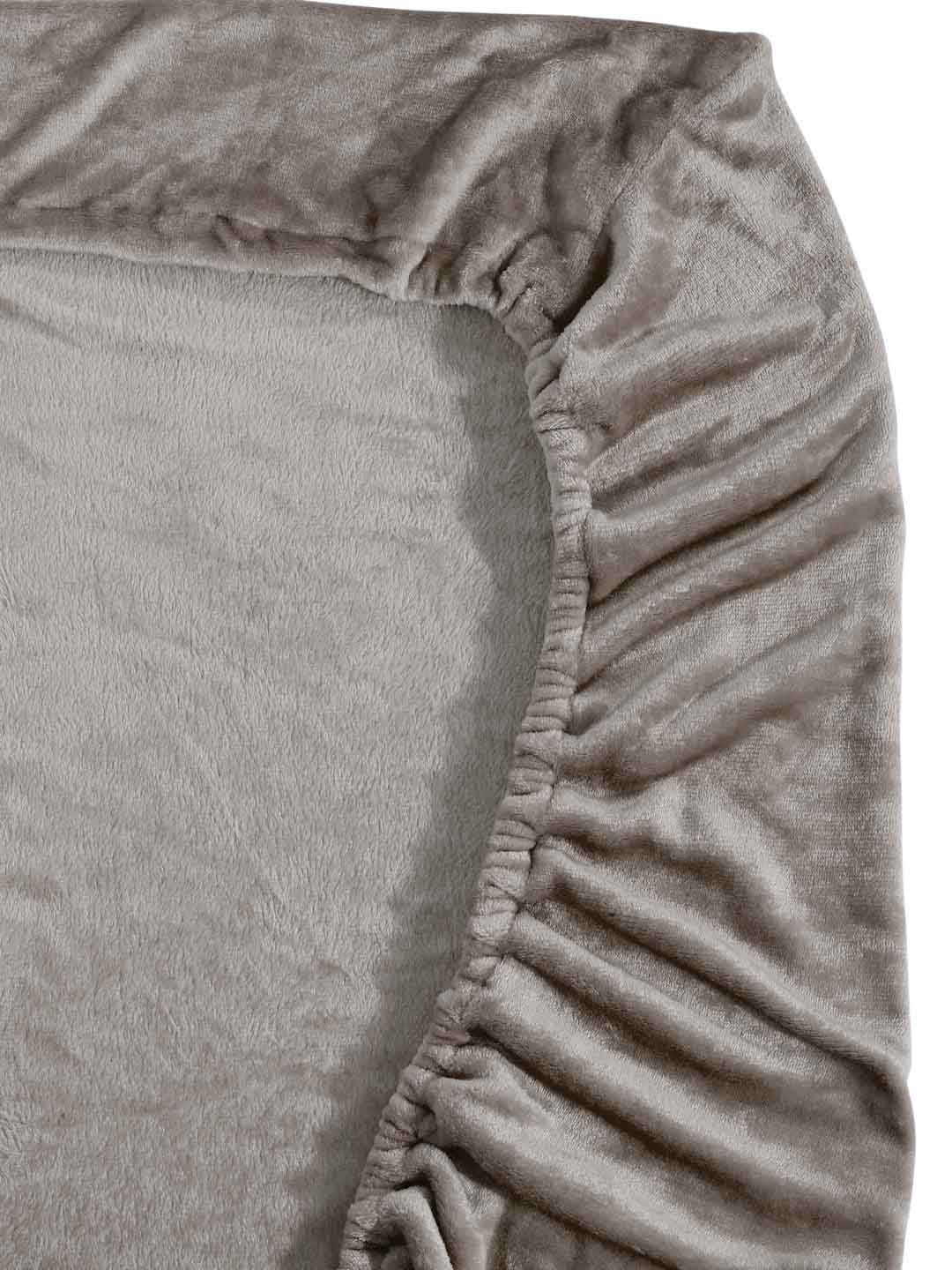 Klotthe Brown Solid Woolen Fitted Double Bed Sheet with 2 Pillow Covers
